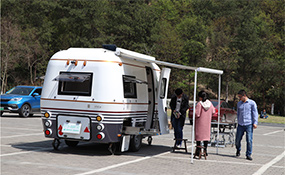 <strong>開來車輛4月1日四方山拖掛房車展</strong>