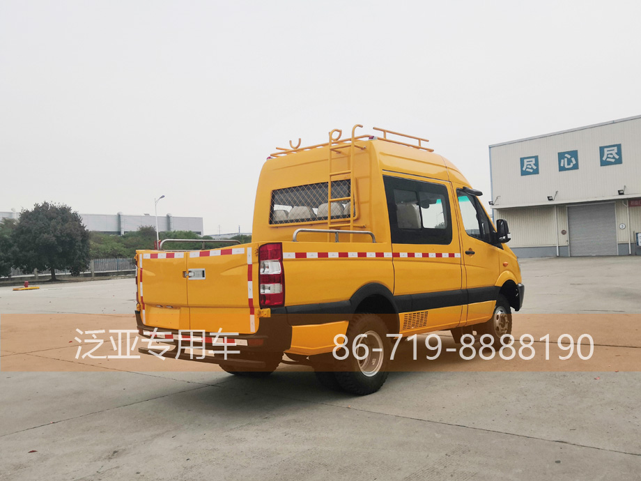 四驅(qū)車輛,工程車,搶險救災車,維修車,電力維修車,四驅(qū)工程車,救災車配置,國三工程車,出口工程車,災區(qū)救災