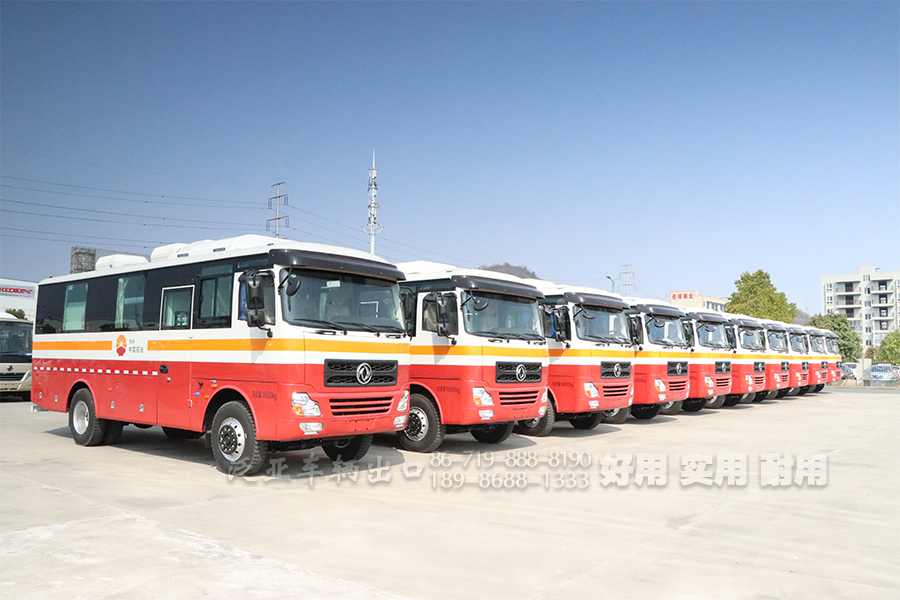 <strong>推動國外東風四驅越野運兵客車出口建設，引領全球越野出行潮流</strong>