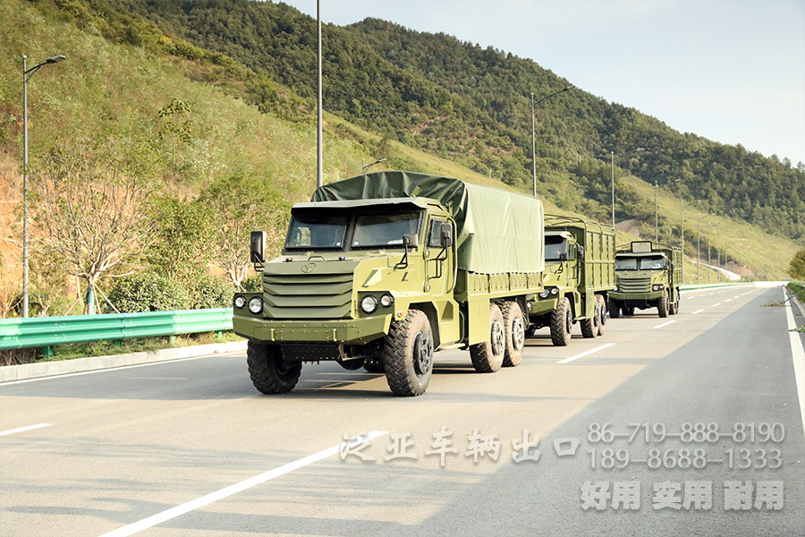 六驅(qū)裝甲車,越野運兵車,防護型裝甲車,防彈越野車,長頭運兵車,國際維和車,部隊訓(xùn)練指揮車,越野專用車,定制化出口車改裝