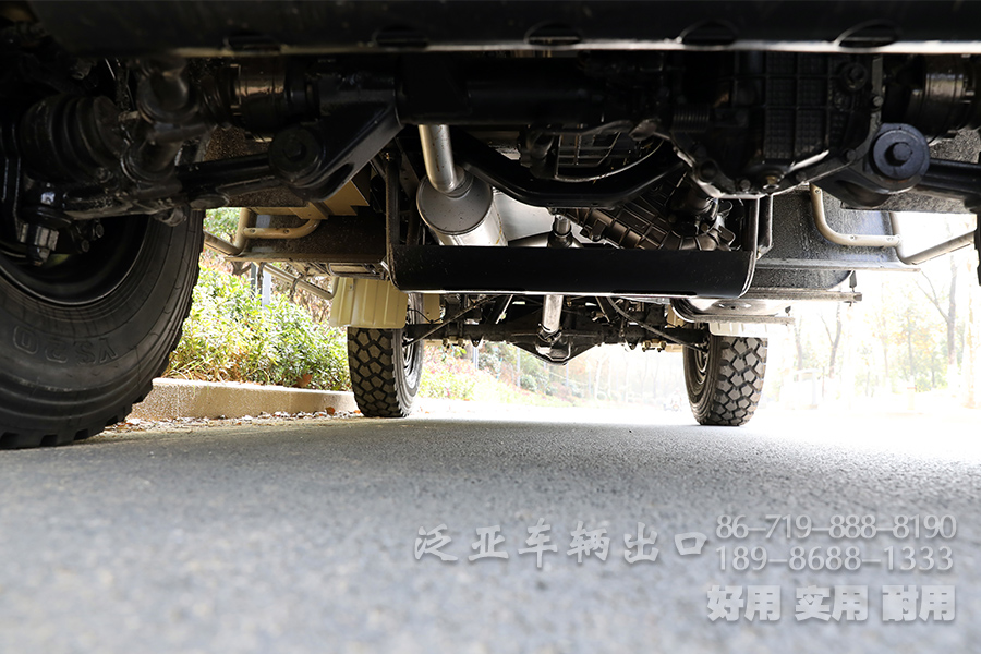 依維柯2046,越野型旅居房車,移動辦公房車,房車定制改裝,戶外辦公車