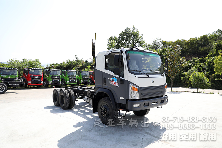 湖北越野專用車官網(wǎng),湖北越野專用車有限公司官網(wǎng),越野卡車定制,東風(fēng)四驅(qū)六驅(qū),東風(fēng)軍車改裝,越野運(yùn)兵車,森林消防車,四驅(qū)六驅(qū)越野車底盤,越野客車,越野卡車,專用車改裝,工廠直銷專用車、輕型越野卡車底盤、六驅(qū)卡車