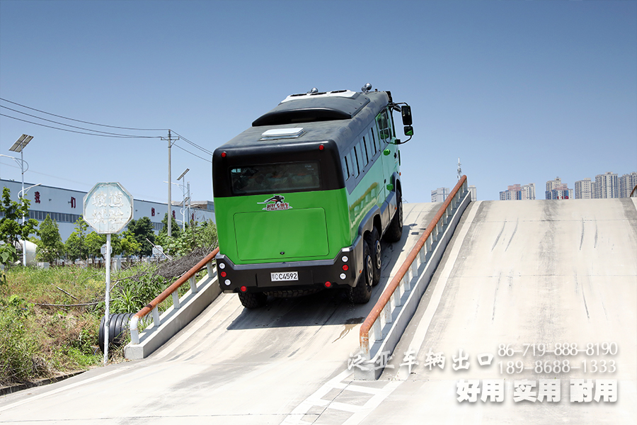 東風6X6客車,210馬力客車,210馬力公交車,,210馬力公交車,25座中巴車,東風8米巴士車,260馬力客車,東風六驅卡車,東風30座客車