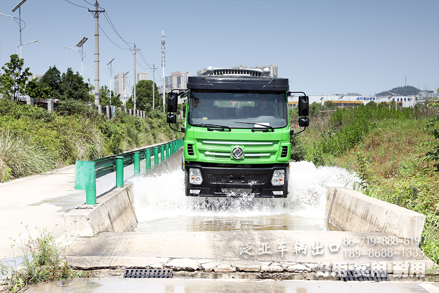 東風(fēng)6X6客車,210馬力客車,210馬力公交車,,210馬力公交車,25座中巴車,東風(fēng)8米巴士車,260馬力客車,東風(fēng)六驅(qū)卡車,東風(fēng)30座客車