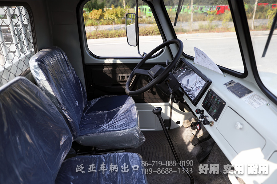 東風EQ2100,東風全驅越野卡車,長頭EQ2100,六驅越野運兵車,6*6尖頭載貨汽車,六驅載貨汽車,運兵卡車,長頭卡車,210馬力卡車,越野運兵車