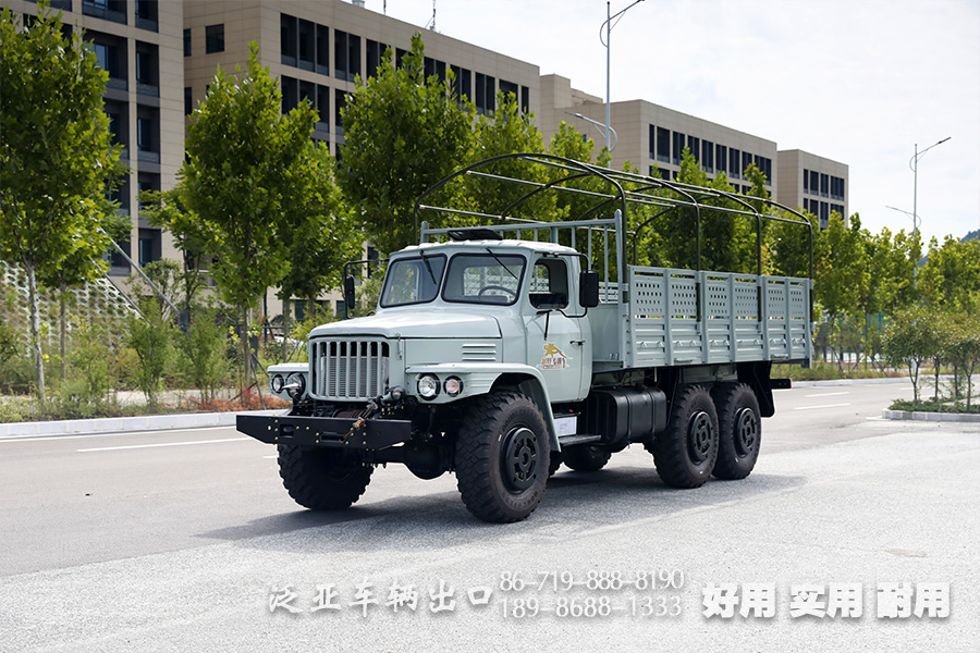 東風(fēng)全驅(qū)2100越野運(yùn)輸車_210馬力長(zhǎng)頭帶篷桿卡車_EQ245越野專用車