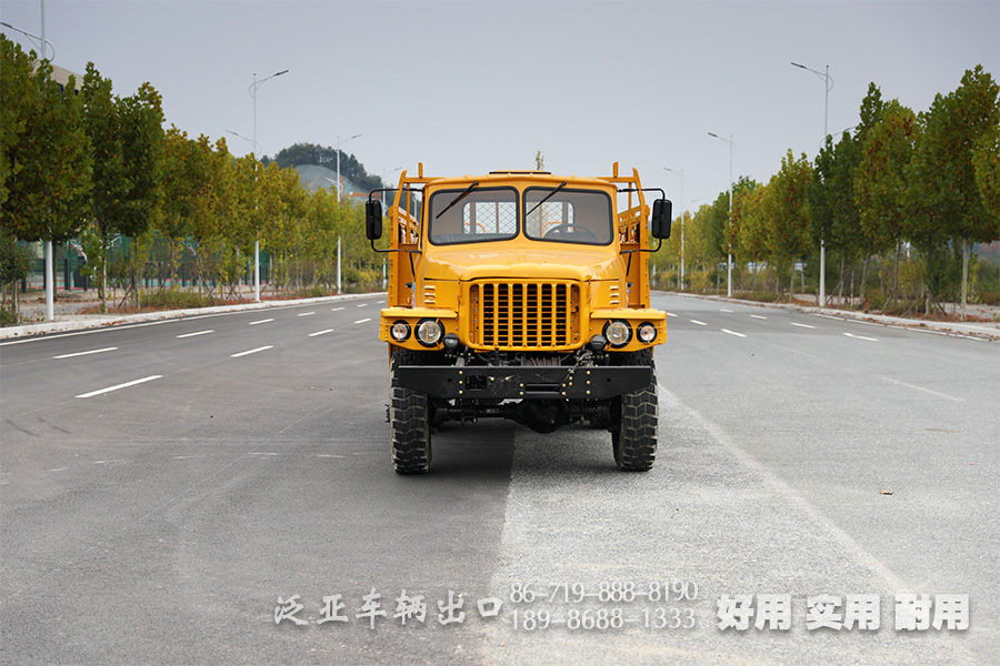 東風(fēng)6X6,EQ2082,EQ240,6X6長(zhǎng)頭卡車(chē),雙玻璃柴油卡車(chē),四噸民用卡車(chē),尖頭越野運(yùn)兵車(chē),25Y