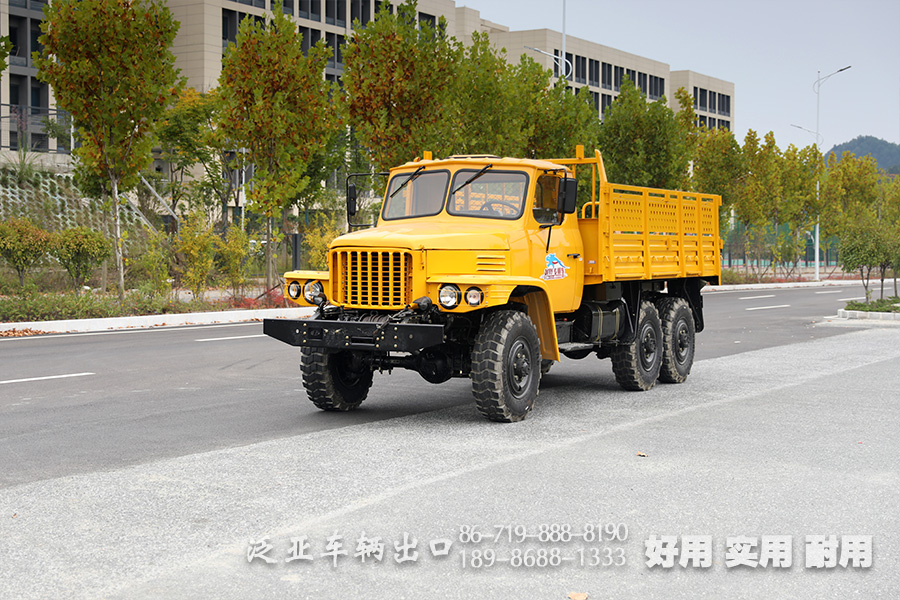 東風(fēng)6X6,EQ2082,EQ240,6X6長(zhǎng)頭卡車(chē),雙玻璃柴油卡車(chē),四噸民用卡車(chē),尖頭越野運(yùn)兵車(chē),25Y