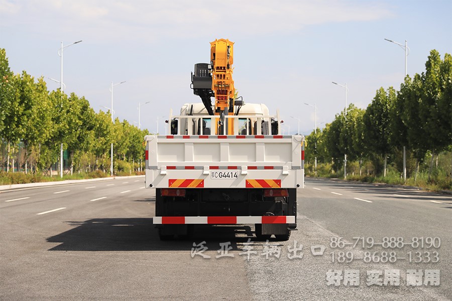 吊車，8噸吊車，隨車起重運輸車，東風吊車，手動10檔隨車起重運輸車